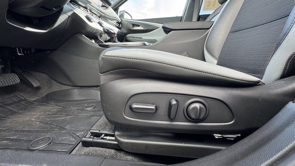 Used 2024 Buick Envista Preferred w/ Convenience I Package image 13