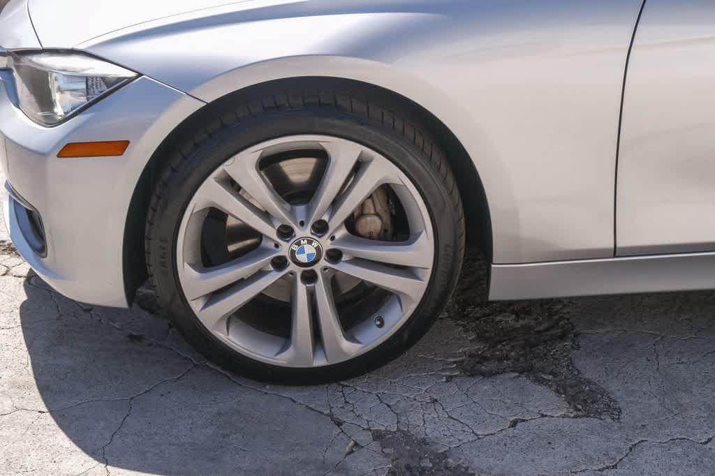 Used 2014 BMW 335i Sedan RWD image 5