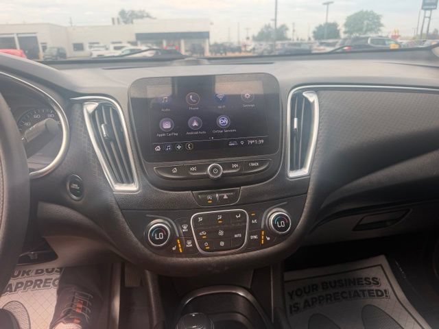 Used 2020 Chevrolet Malibu LT FWD image 15