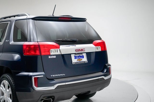 Used 2017 GMC Terrain SLE w/ Chrome Edition image 4