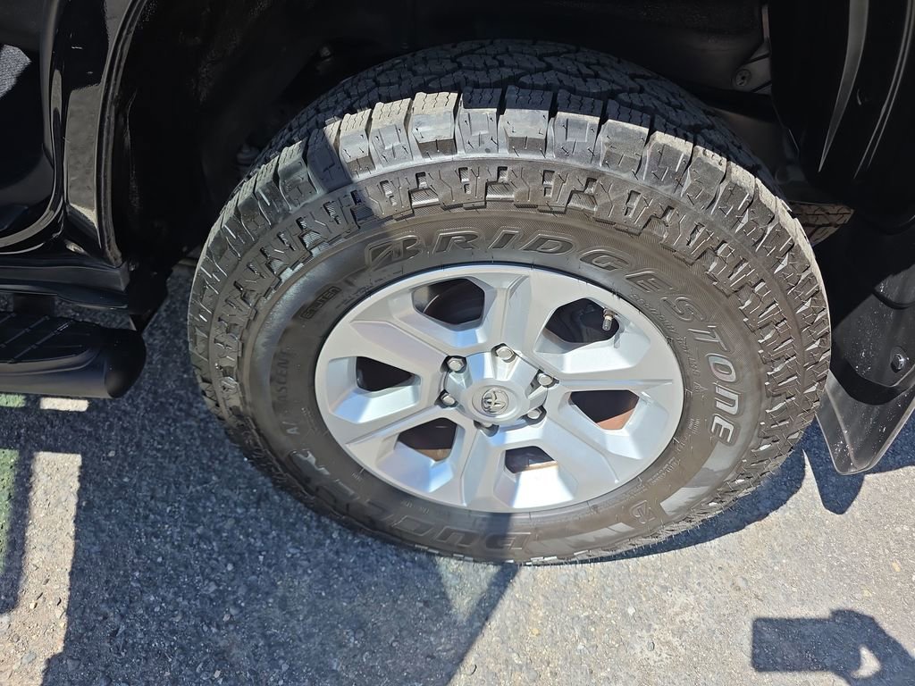 Used 2015 Toyota 4Runner SR5 Premium image 38