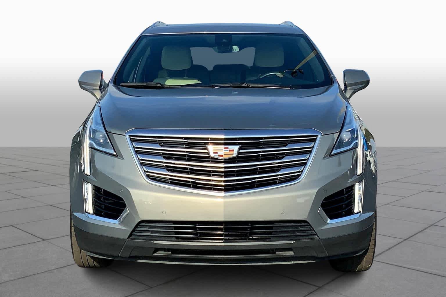 Used 2018 Cadillac XT5 Premium Luxury AWD/4WD image 3