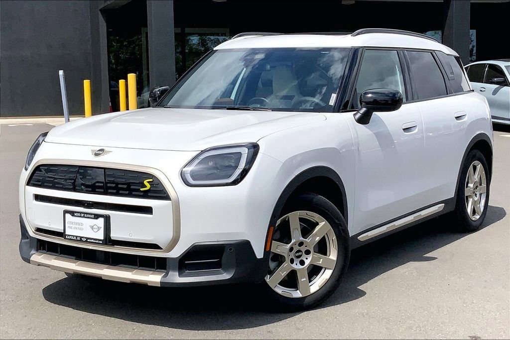 Certified 2025 MINI Cooper Countryman SE w/ Comfort Package Max image 3
