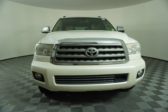 Used 2015 Toyota Sequoia Platinum RWD image 2