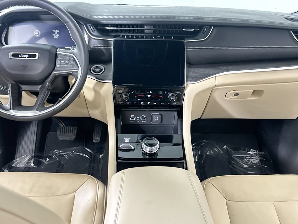 Used 2023 Jeep Grand Cherokee Limited AWD/4WD image 20