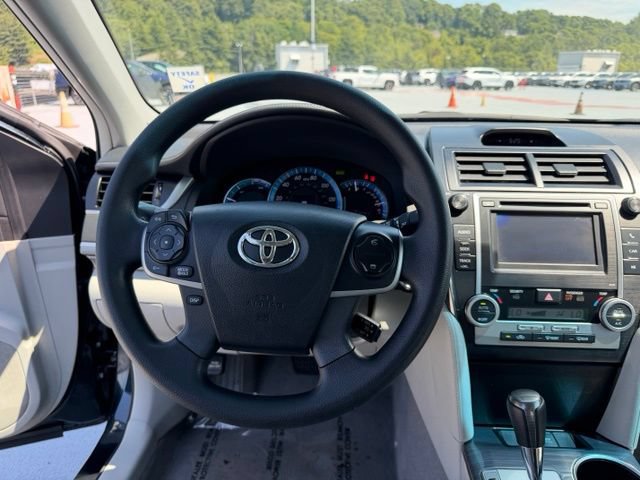Used 2013 Toyota Camry LE FWD image 13