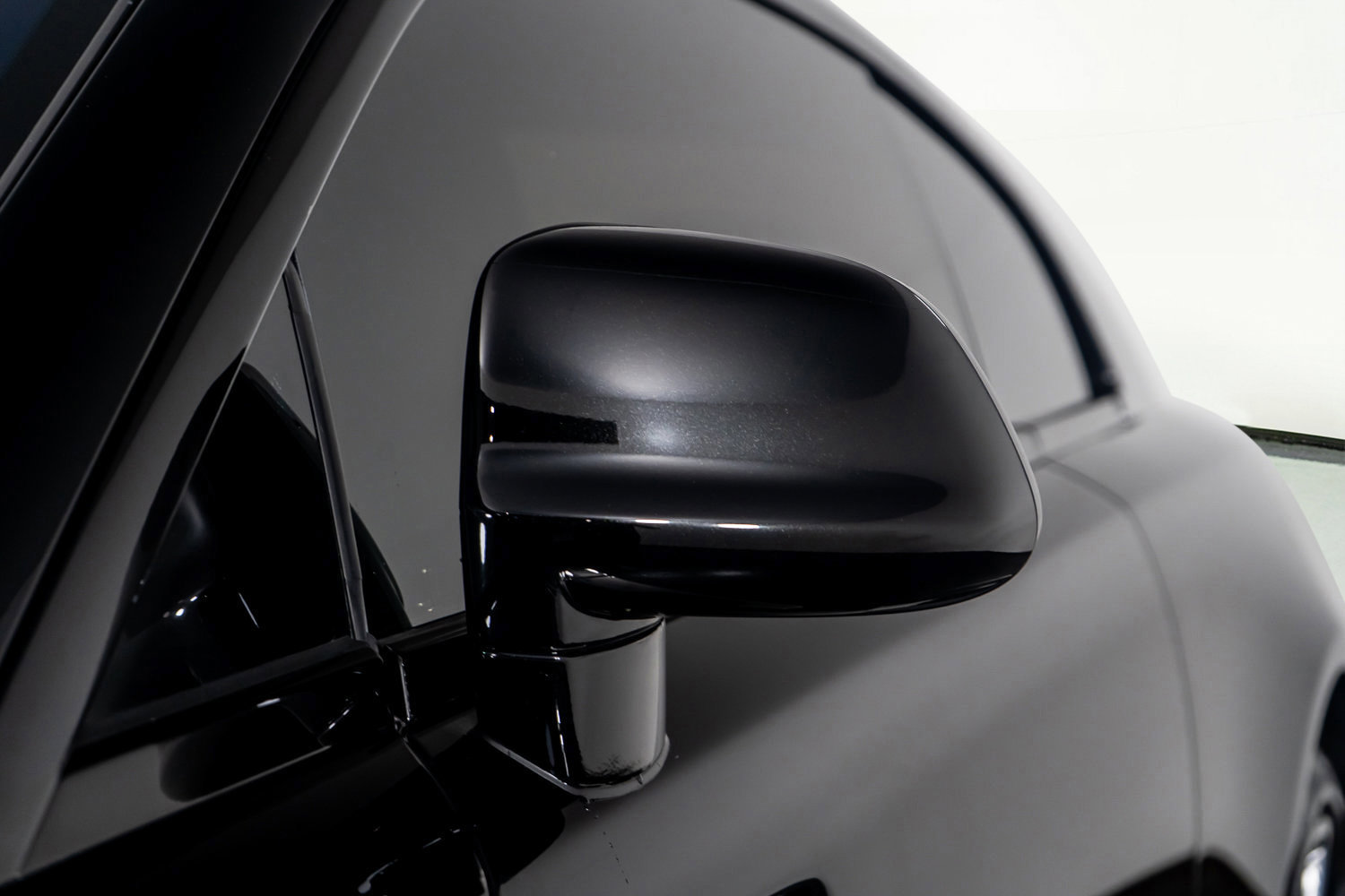 Used 2019 Rolls-Royce Wraith image 10