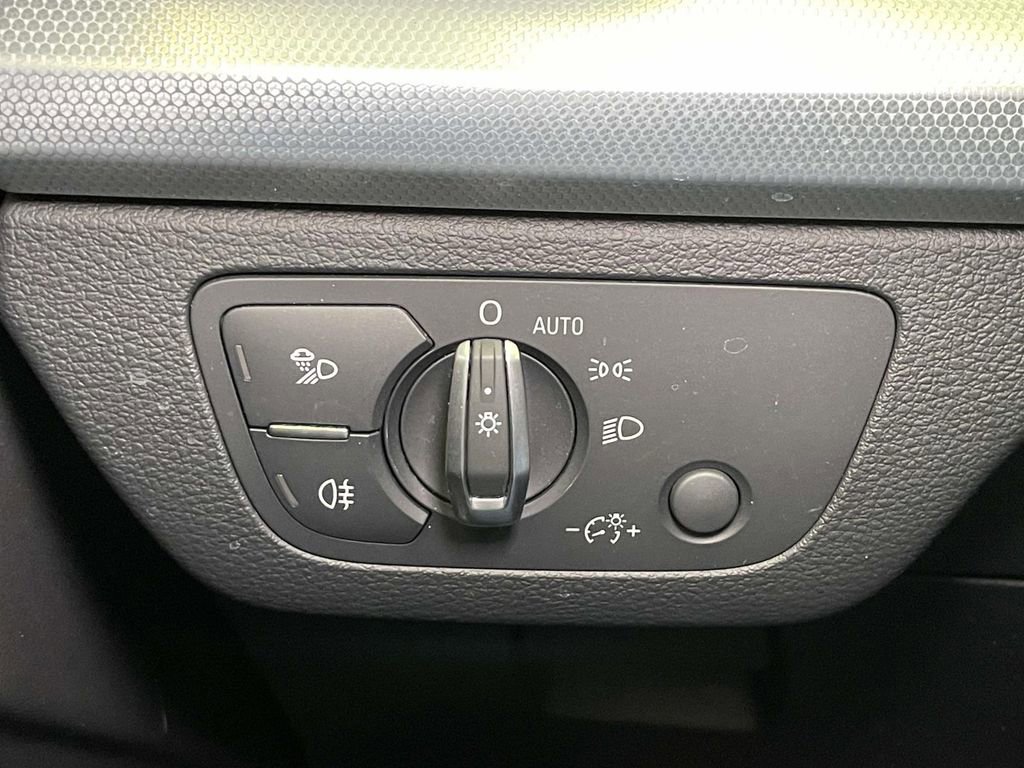 Certified 2025 Audi Q5 2.0T Premium Plus w/ Premium Plus Package image 38