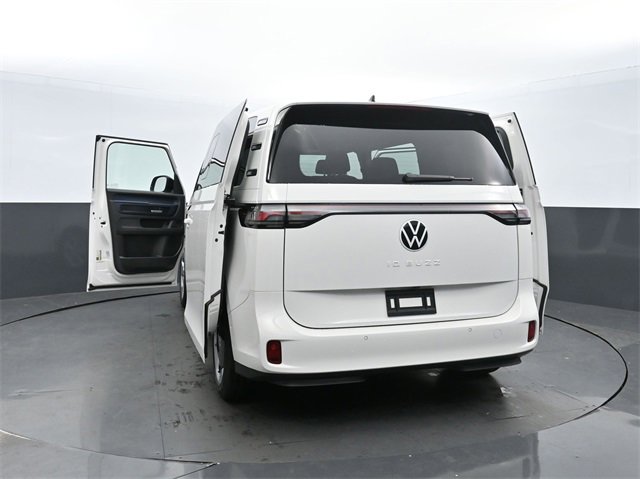New 2025 Volkswagen ID. Buzz Pro S image 40
