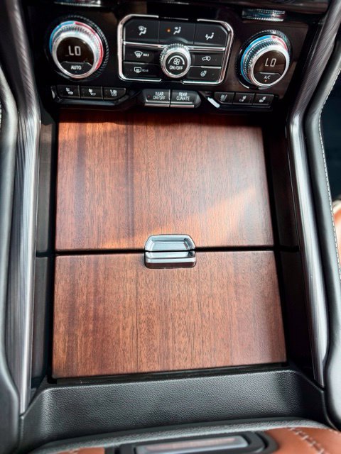 Certified 2024 GMC Yukon XL Denali Ultimate AWD/4WD image 22