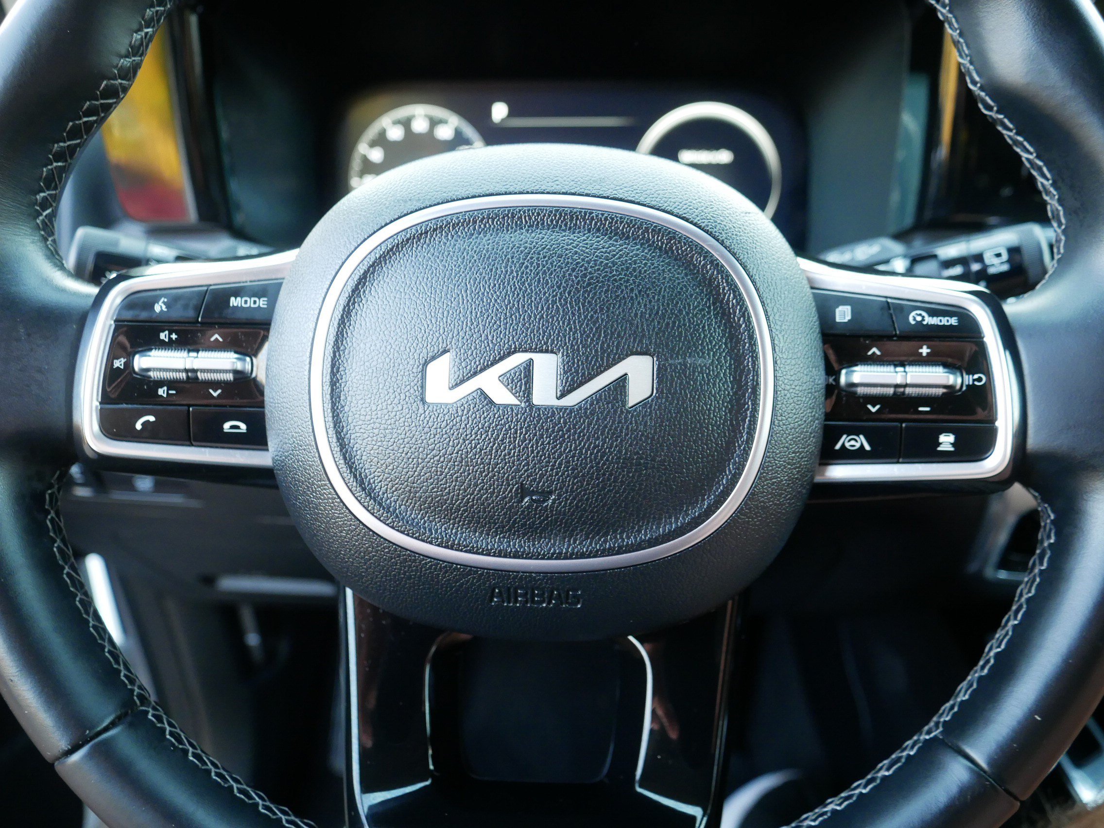 Certified 2023 Kia Sorento SX AWD/4WD image 25