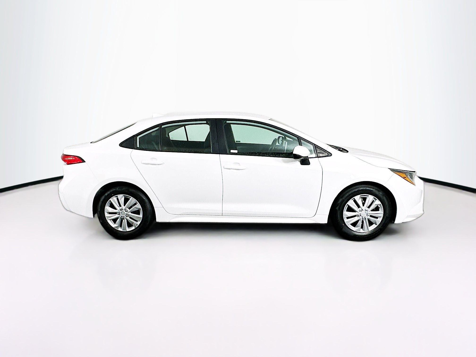 Used 2020 Toyota Corolla LE FWD image 10