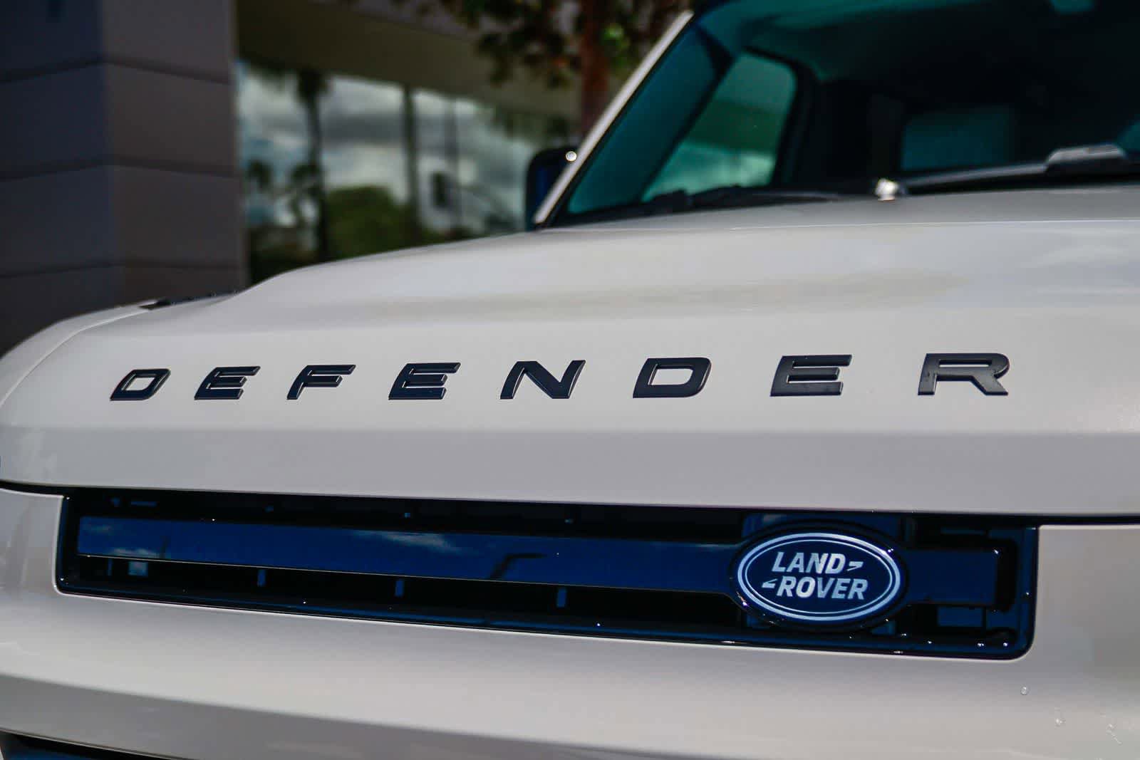 New 2026 Land Rover Defender 110 X-Dynamic SE AWD/4WD image 11