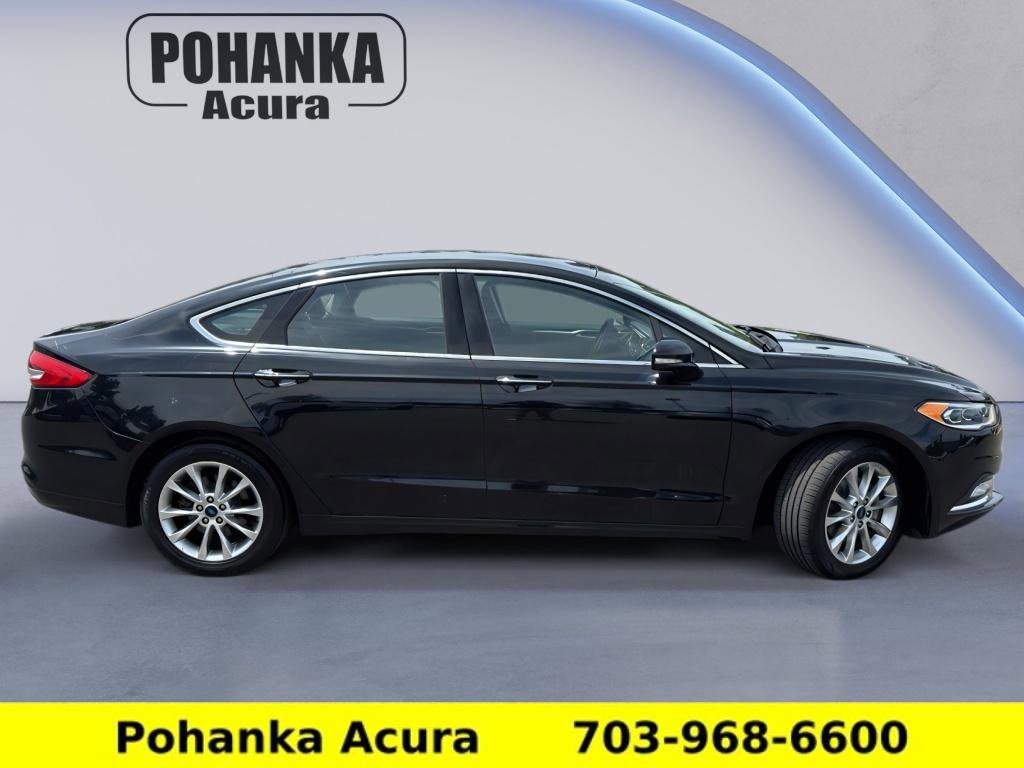 Used 2017 Ford Fusion SE w/ Fusion SE Technology Package FWD image 8