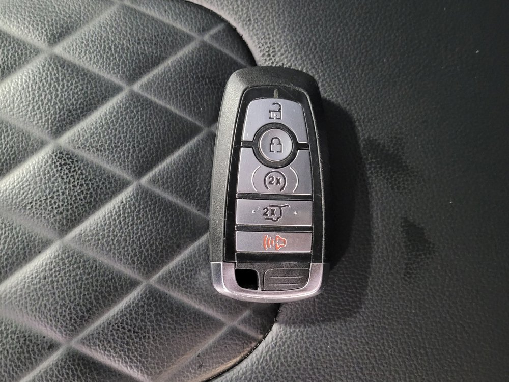Used 2024 Ford Edge Titanium image 32