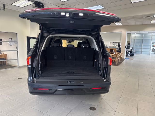 Used 2025 Lincoln Navigator Reserve AWD/4WD image 10