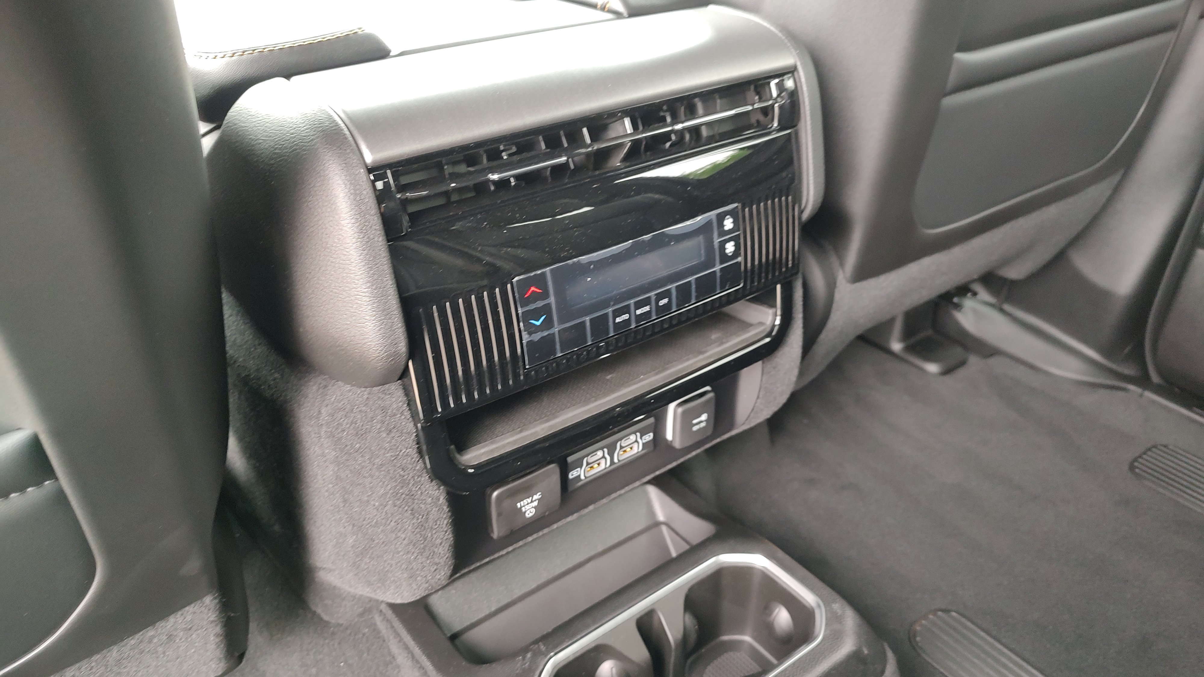 New 2026 Jeep Grand Wagoneer L 4WD image 14
