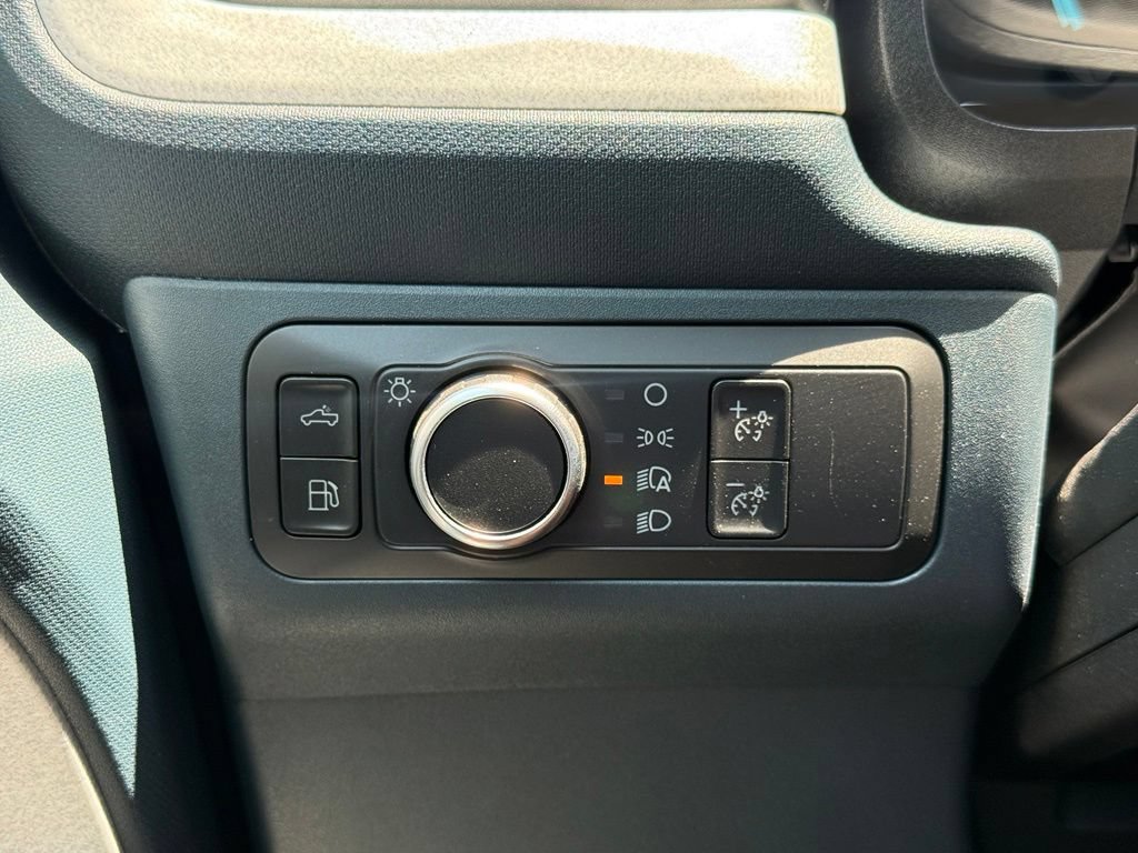 Used 2022 Ford Maverick XLT FWD image 11
