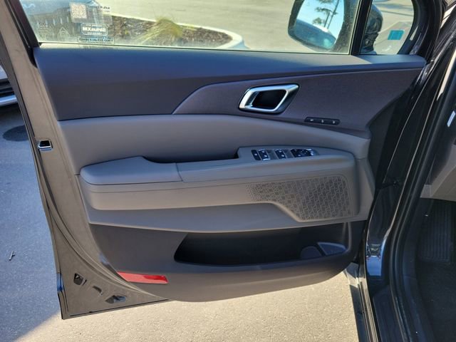 New 2026 Kia Carnival EX image 5