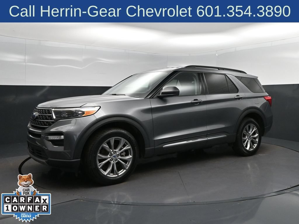 Used 2023 Ford Explorer XLT w/ Equipment Group 202A AWD/4WD image 3