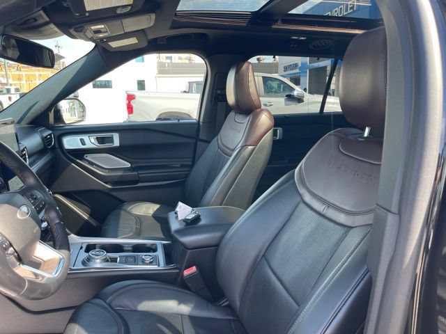 Used 2020 Ford Explorer Platinum w/ Premium Technology Package AWD/4WD image 14
