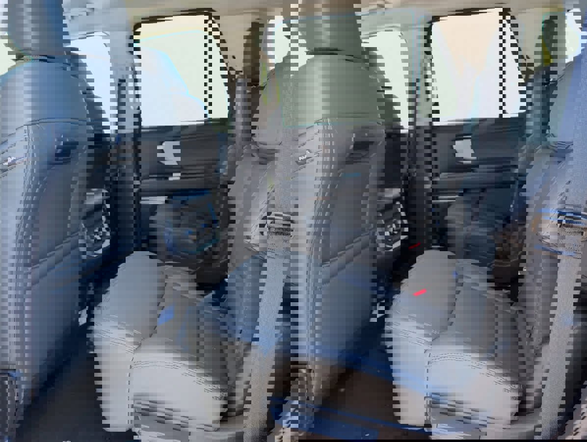 New 2026 Ford Expedition Active image 21