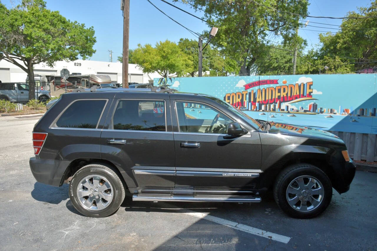 Used 2008 Jeep Grand Cherokee Overland w/ Mopar Chrome Edition Group AWD/4WD image 32