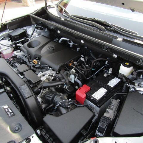 Used 2021 Toyota RAV4 XLE Premium image 22