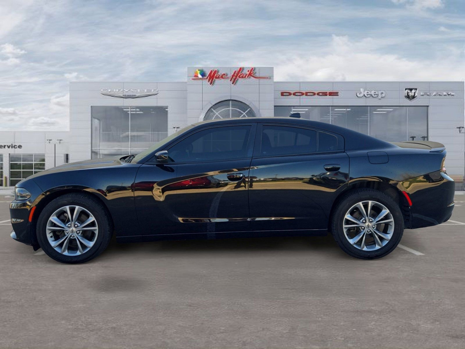 Certified 2020 Dodge Charger SXT image 2