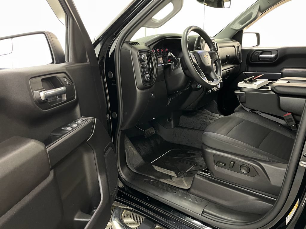 Certified 2024 Chevrolet Silverado 1500 Custom AWD/4WD image 21
