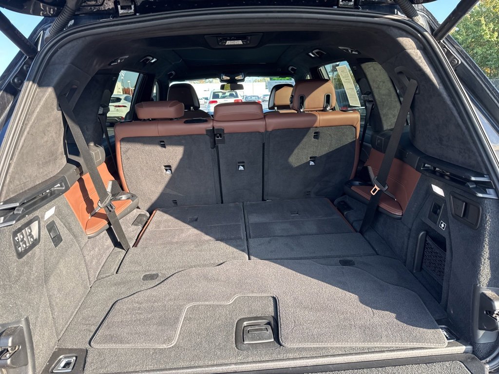 Used 2023 BMW X7 xDrive40i w/ M Sport Package image 18