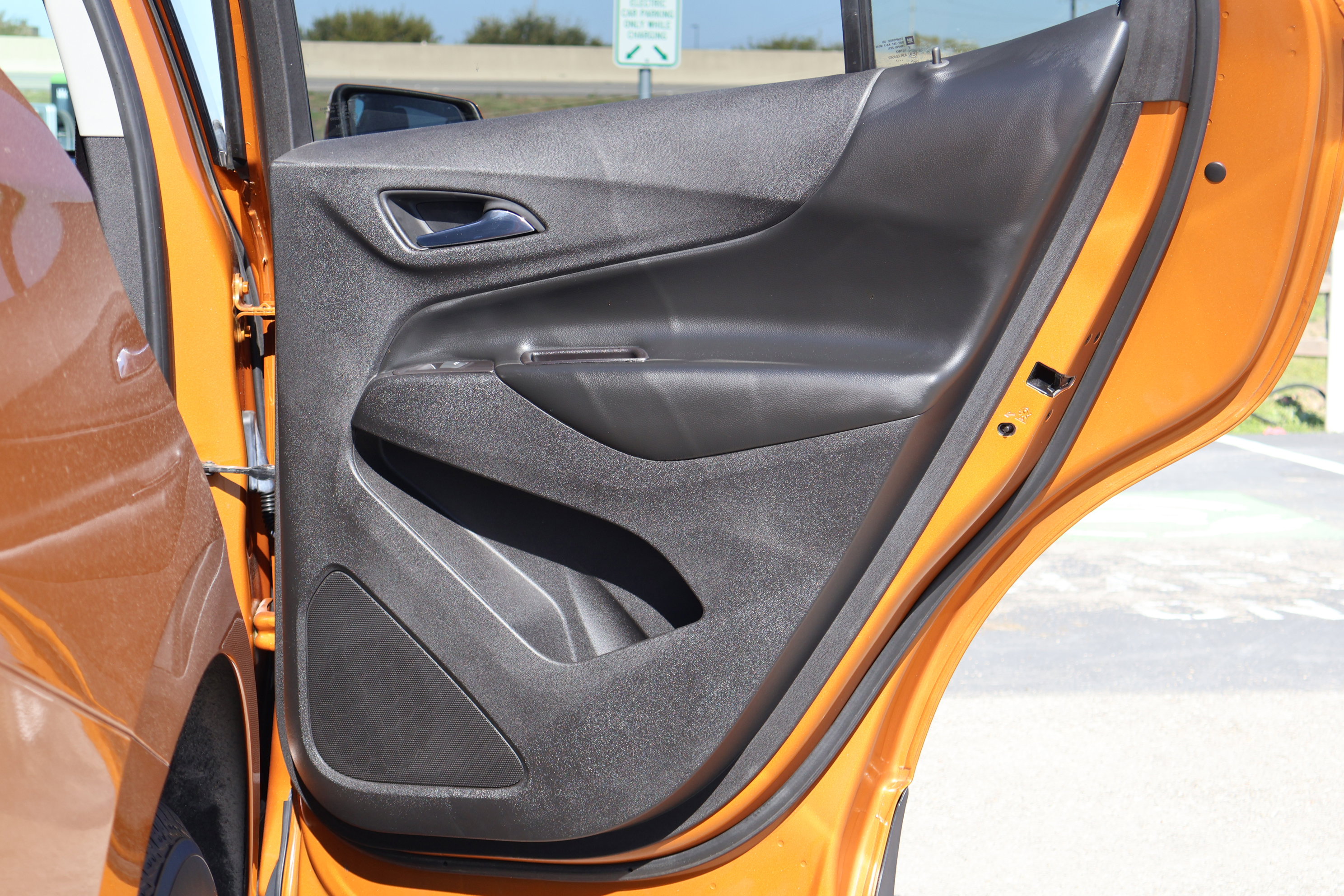 Used 2018 Chevrolet Equinox LT image 31