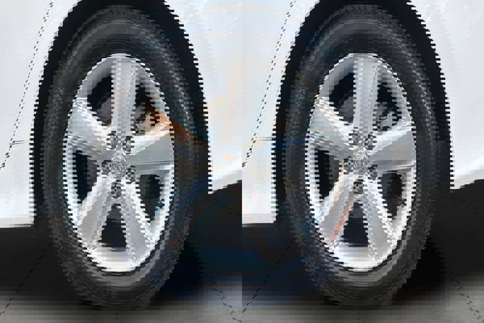 Used 2014 Toyota Camry Hybrid image 11