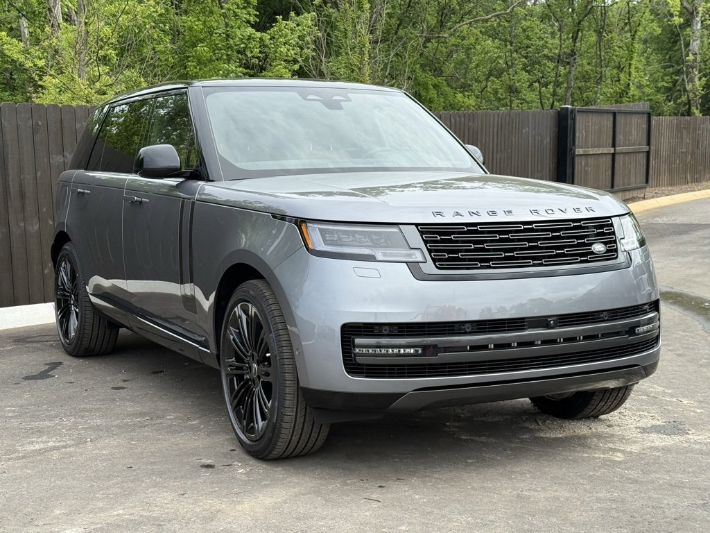 New 2025 Land Rover Range Rover Long Wheelbase SE image 8