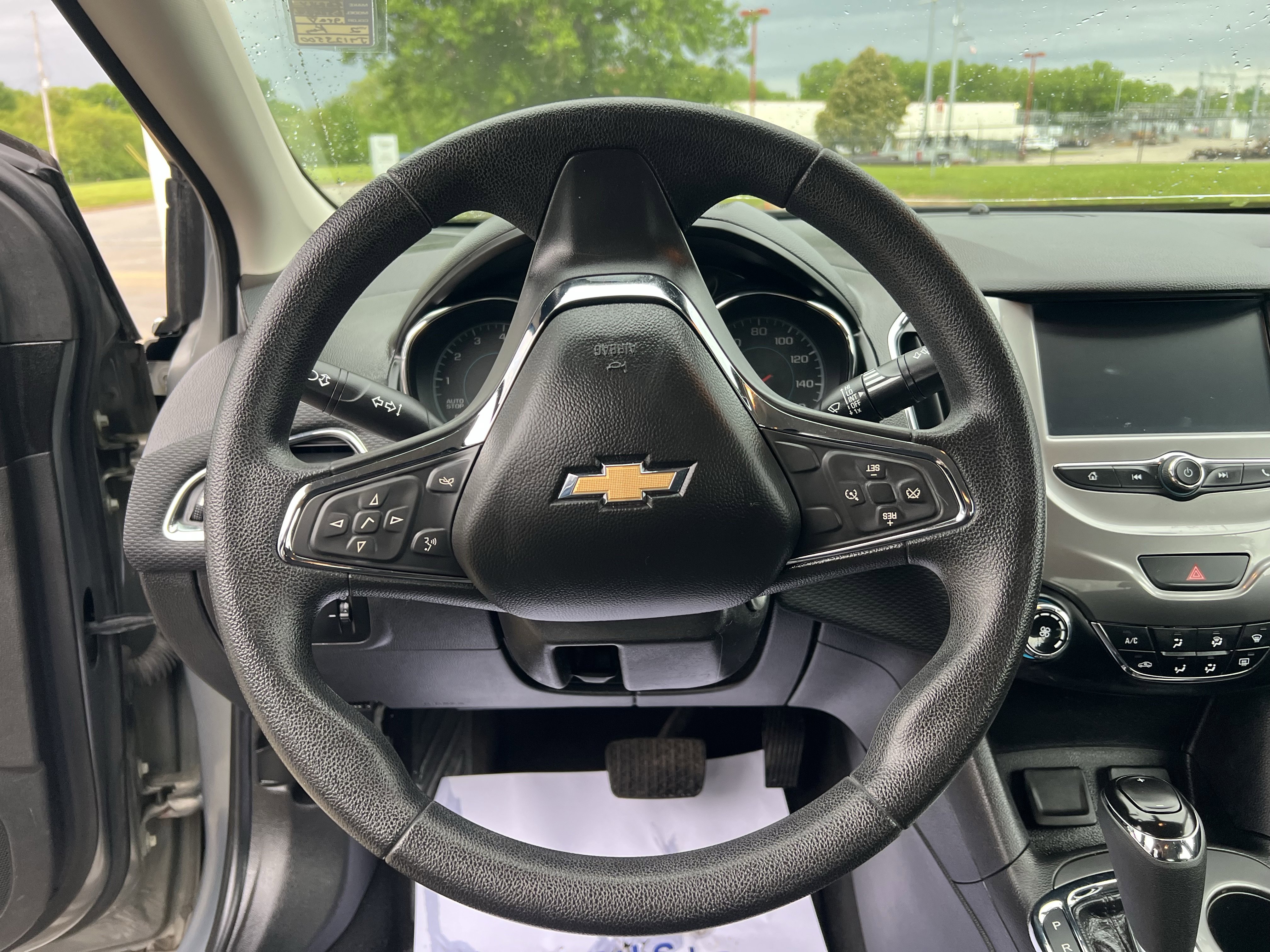 Used 2018 Chevrolet Cruze LT FWD image 16