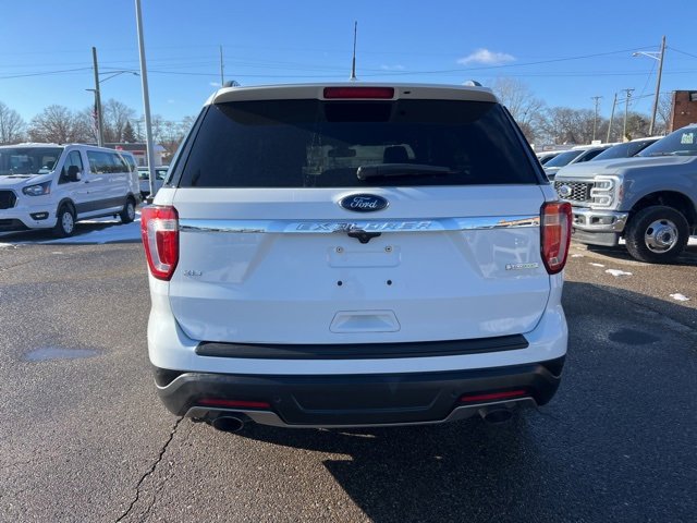 Certified 2019 Ford Explorer XLT w/ Equipment Group 202A image 5