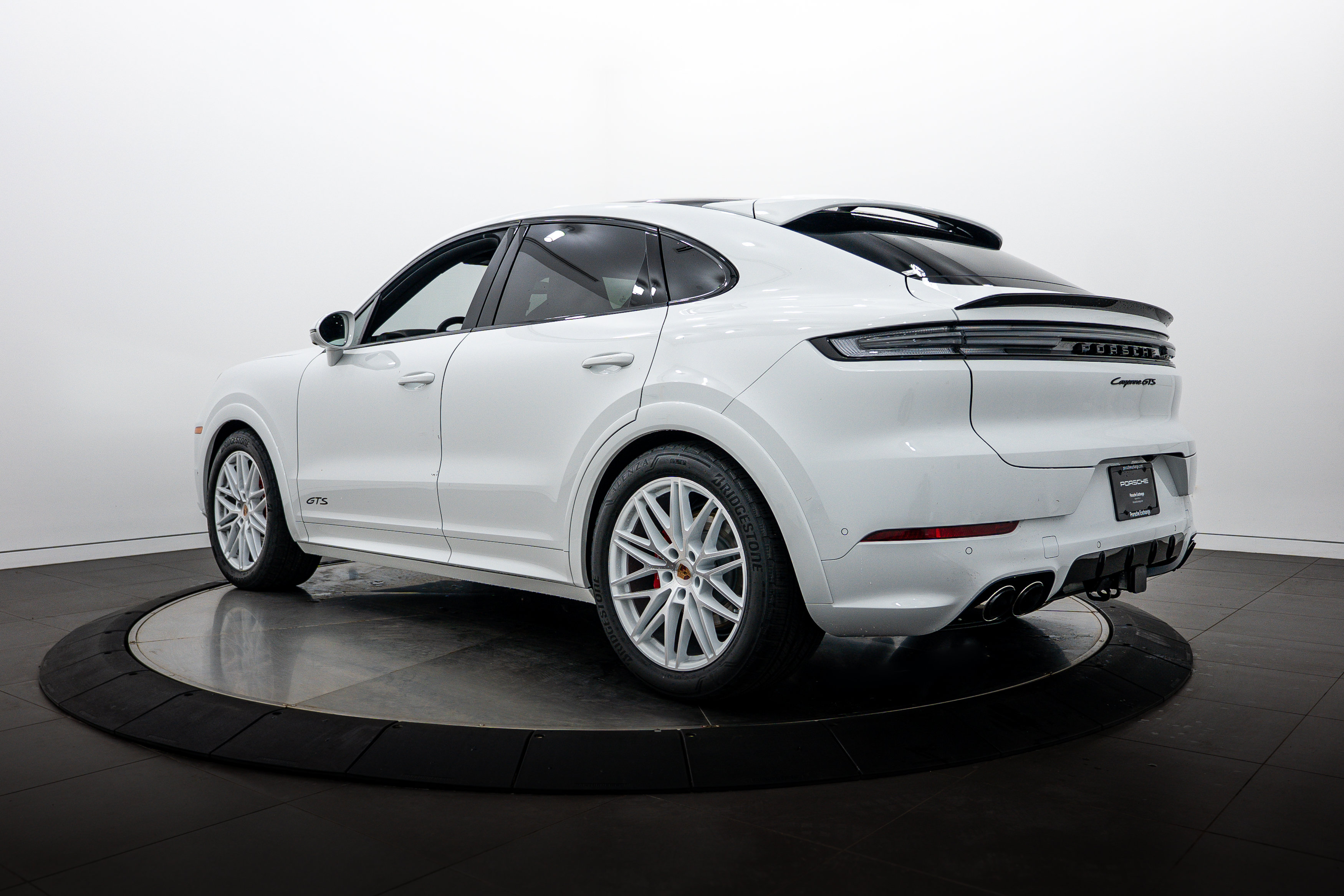 New 2026 Porsche Cayenne GTS AWD/4WD image 3