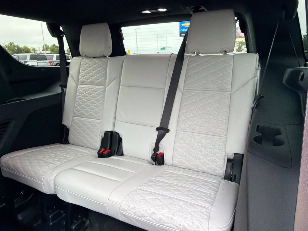 Used 2026 Cadillac Escalade Platinum Sport w/ LPO, ONYX Package AWD/4WD image 15