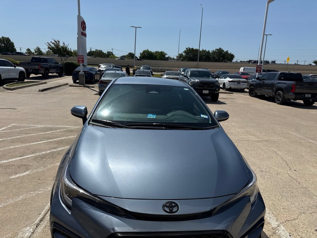 Used 2024 Toyota Corolla SE FWD image 3