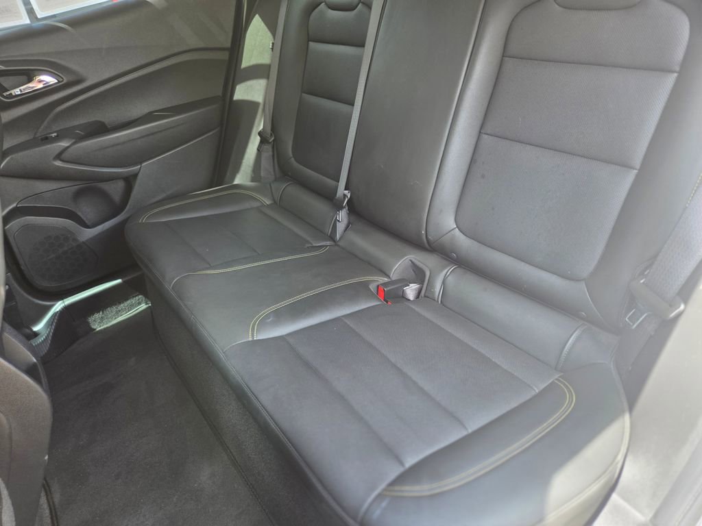 Used 2025 Chevrolet Trax ACTIV FWD image 14