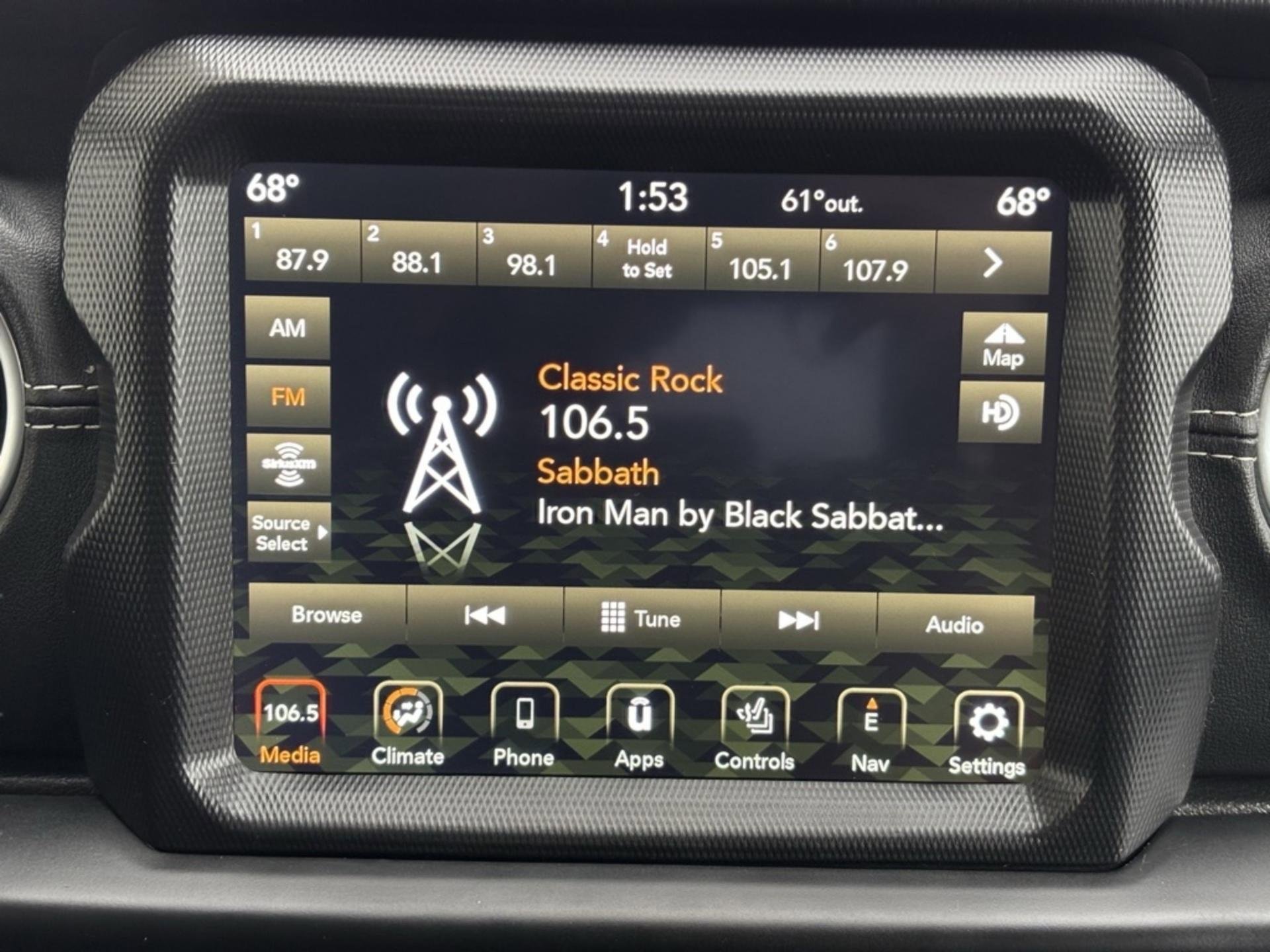 Used 2021 Jeep Wrangler Unlimited Sahara w/ Cold Weather Group image 13