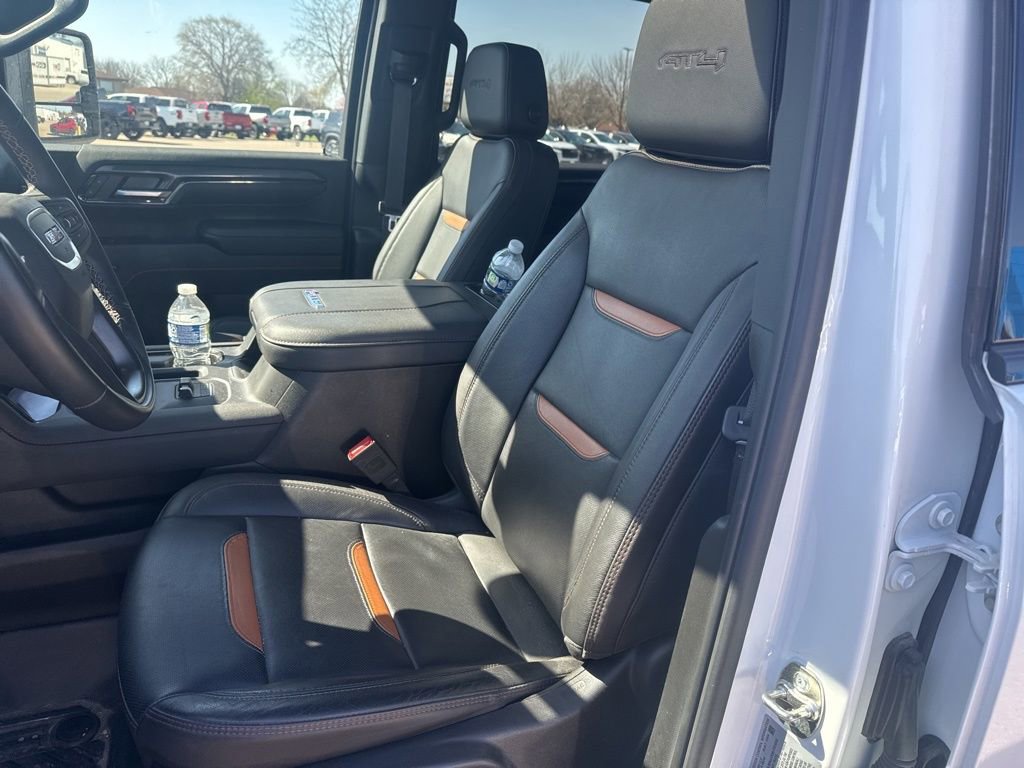 Used 2025 GMC Sierra 2500 AT4 w/ AT4 Premium Plus Package AWD/4WD image 14