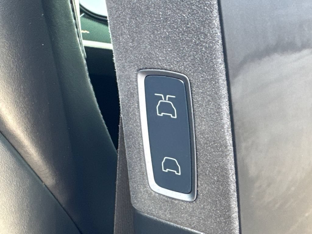 Used 2021 Tesla Model X Long Range AWD/4WD image 19