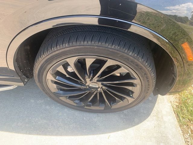 Used 2023 Lincoln Aviator Reserve w/ Equipment Group 201A AWD/4WD image 8