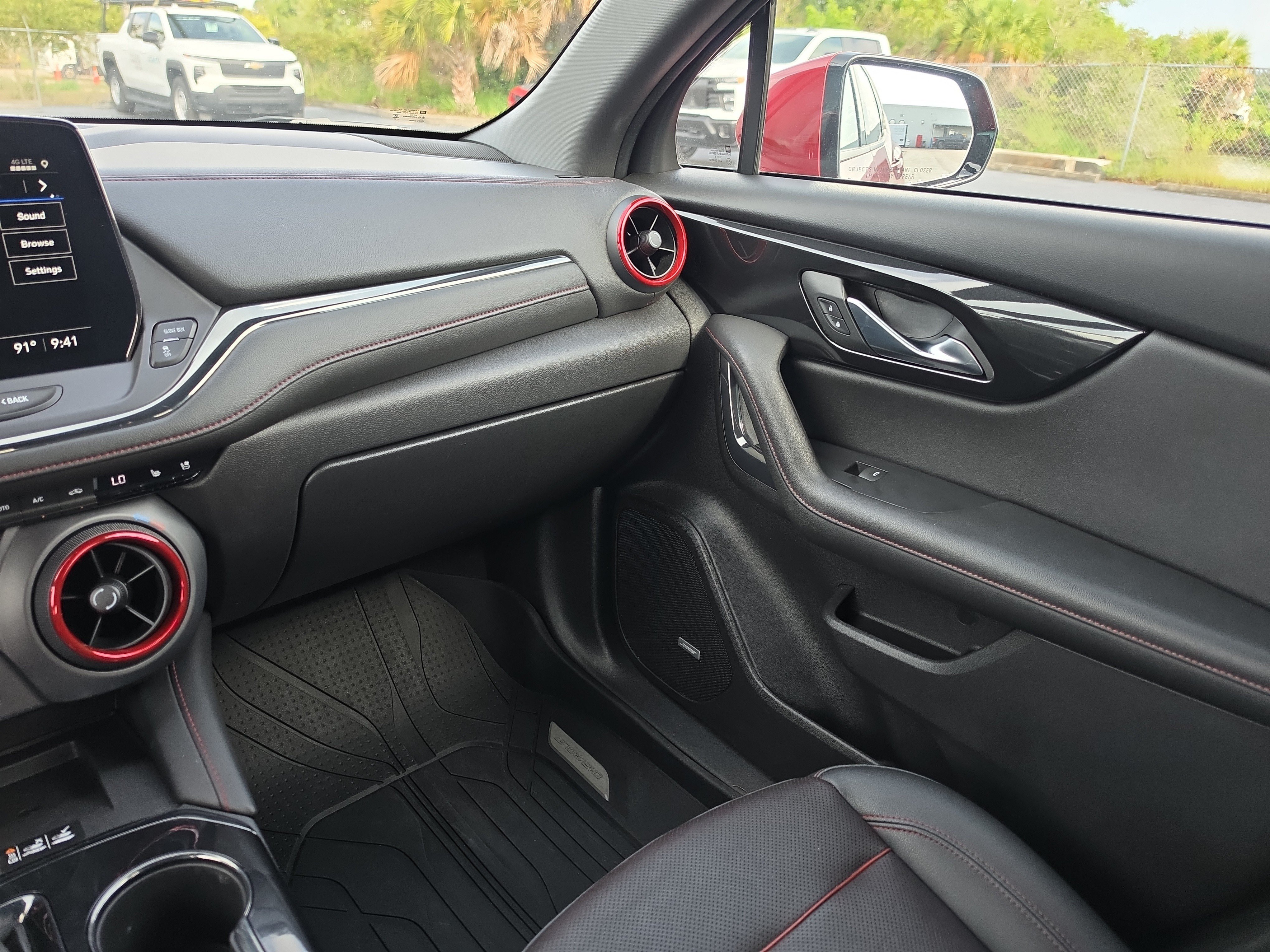Used 2023 Chevrolet Blazer RS w/ Enhanced Convenience Package FWD image 11