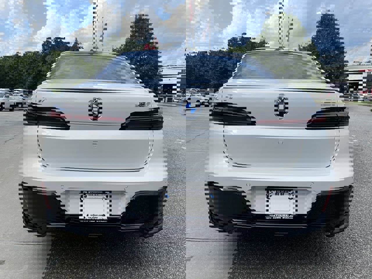 Used 2025 BMW i7 xDrive60 image 7