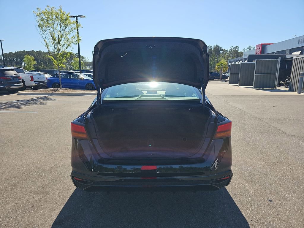 Used 2024 Nissan Altima 2.5 SV image 16