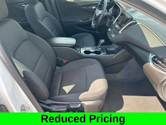 Used 2020 Chevrolet Malibu LS image 40