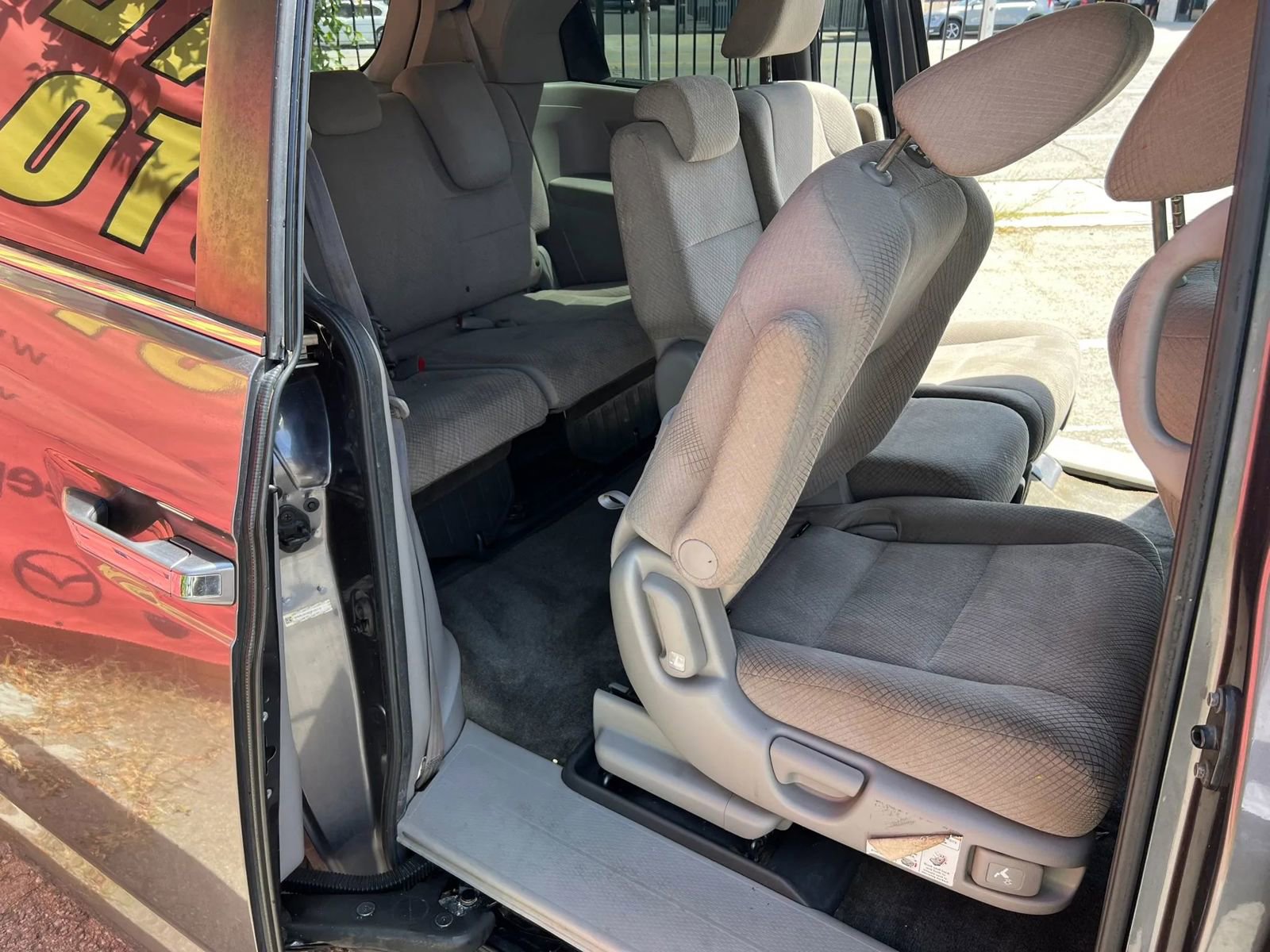 Used 2016 Honda Odyssey SE image 11
