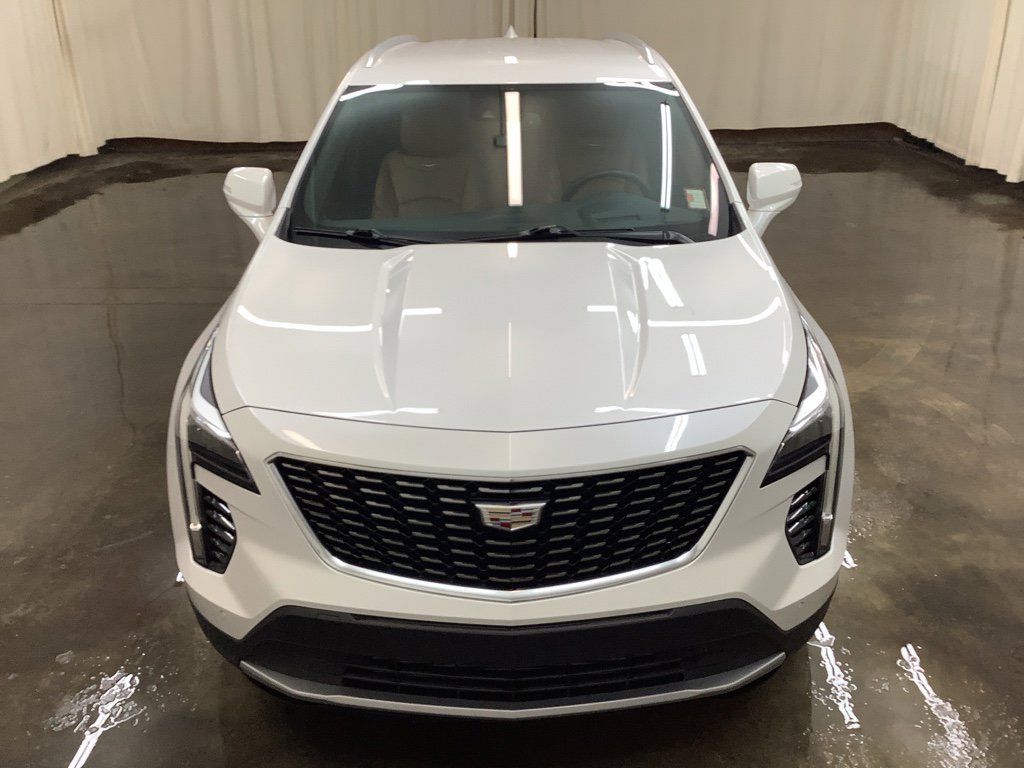 Used 2023 Cadillac XT4 Premium Luxury image 3
